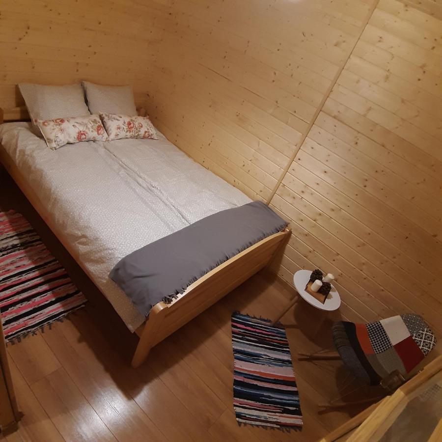 Domki Przy Jeziorze Wejsuny 루치아네 니다 외부 사진
