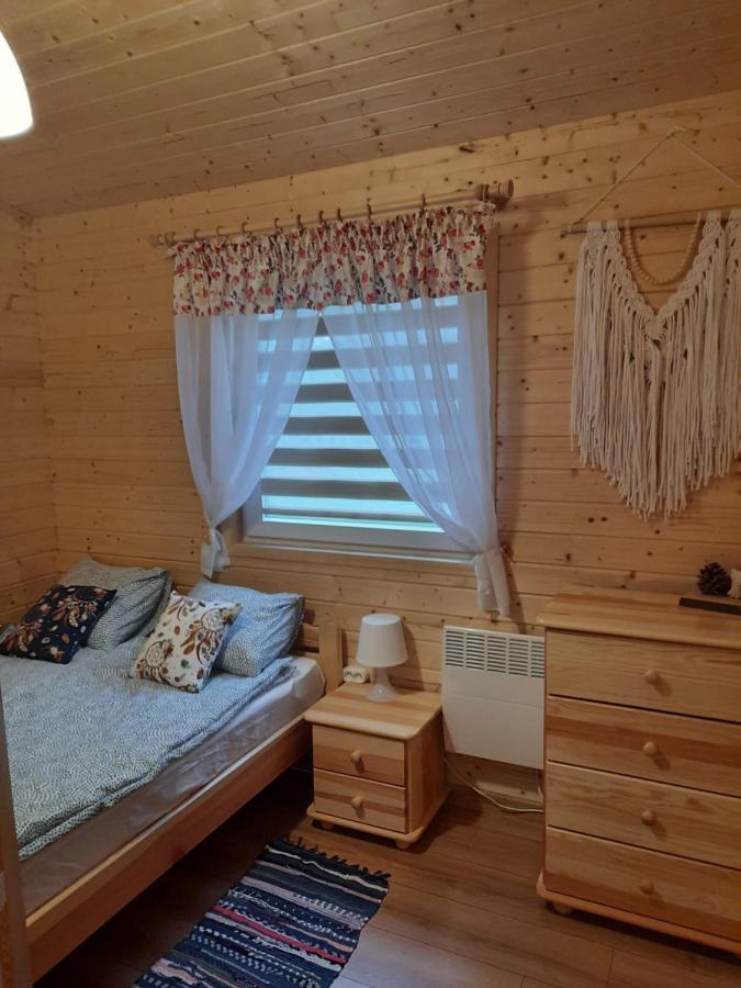 Domki Przy Jeziorze Wejsuny 루치아네 니다 외부 사진
